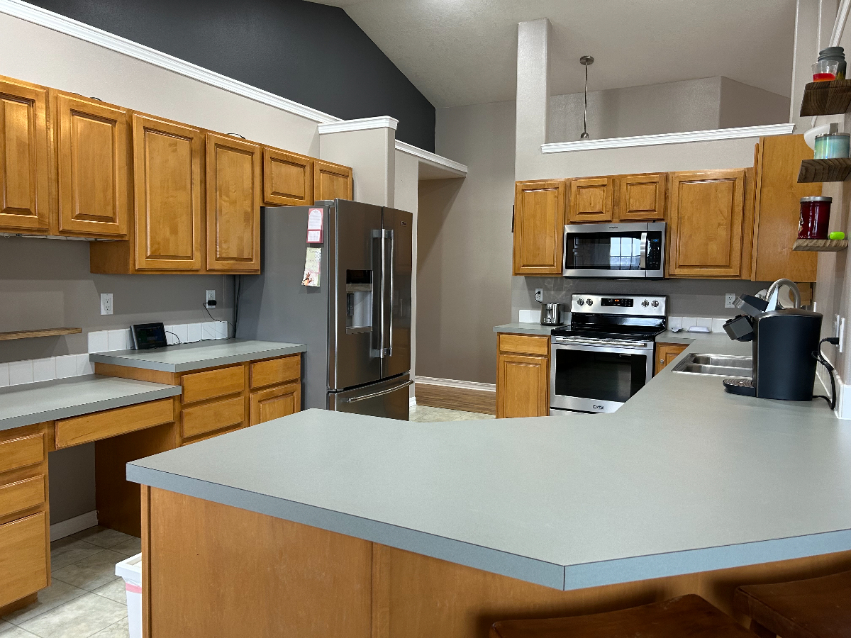 Short term Furnished Home - Photo 4