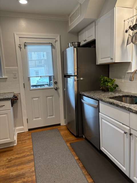Fully Furnished 4BR / 2BA Brick Home with Parking Michigan Park Brookland - Photo 5