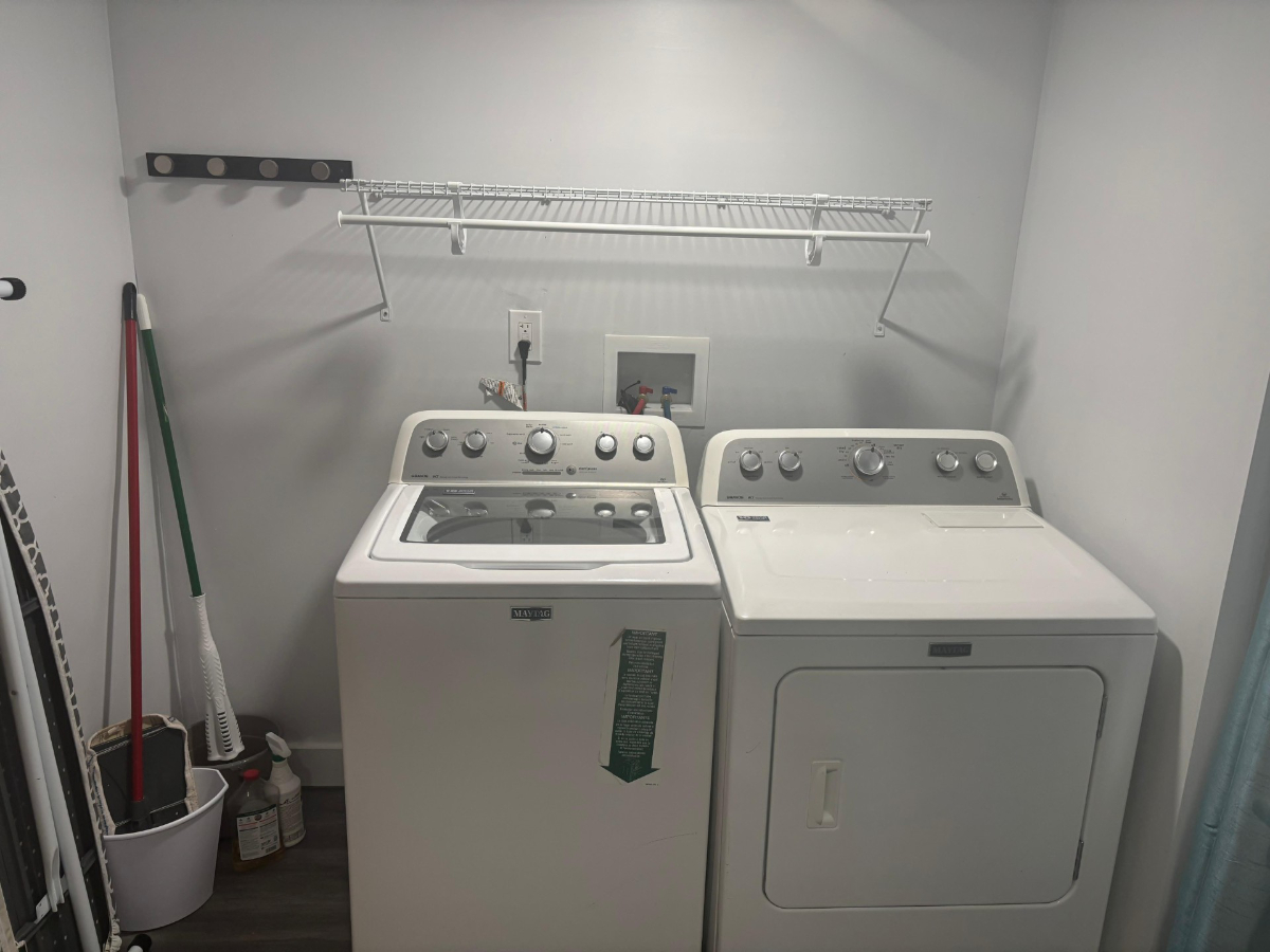 Inviting Home Offering Private Room with Convenient Access to Major Hospitals - Photo 6