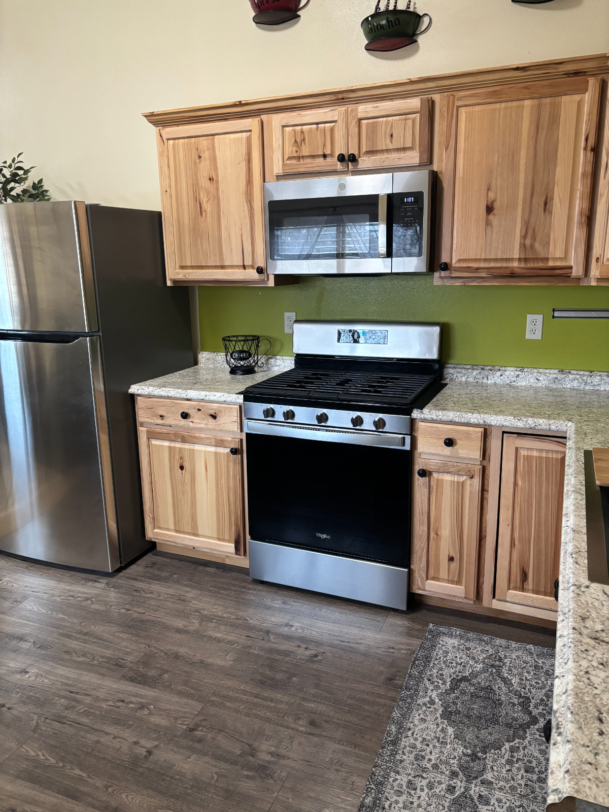 Serene & Inviting Gated Apartment With Private Deck Just Minutes From St. Charles Prineville - Photo 6