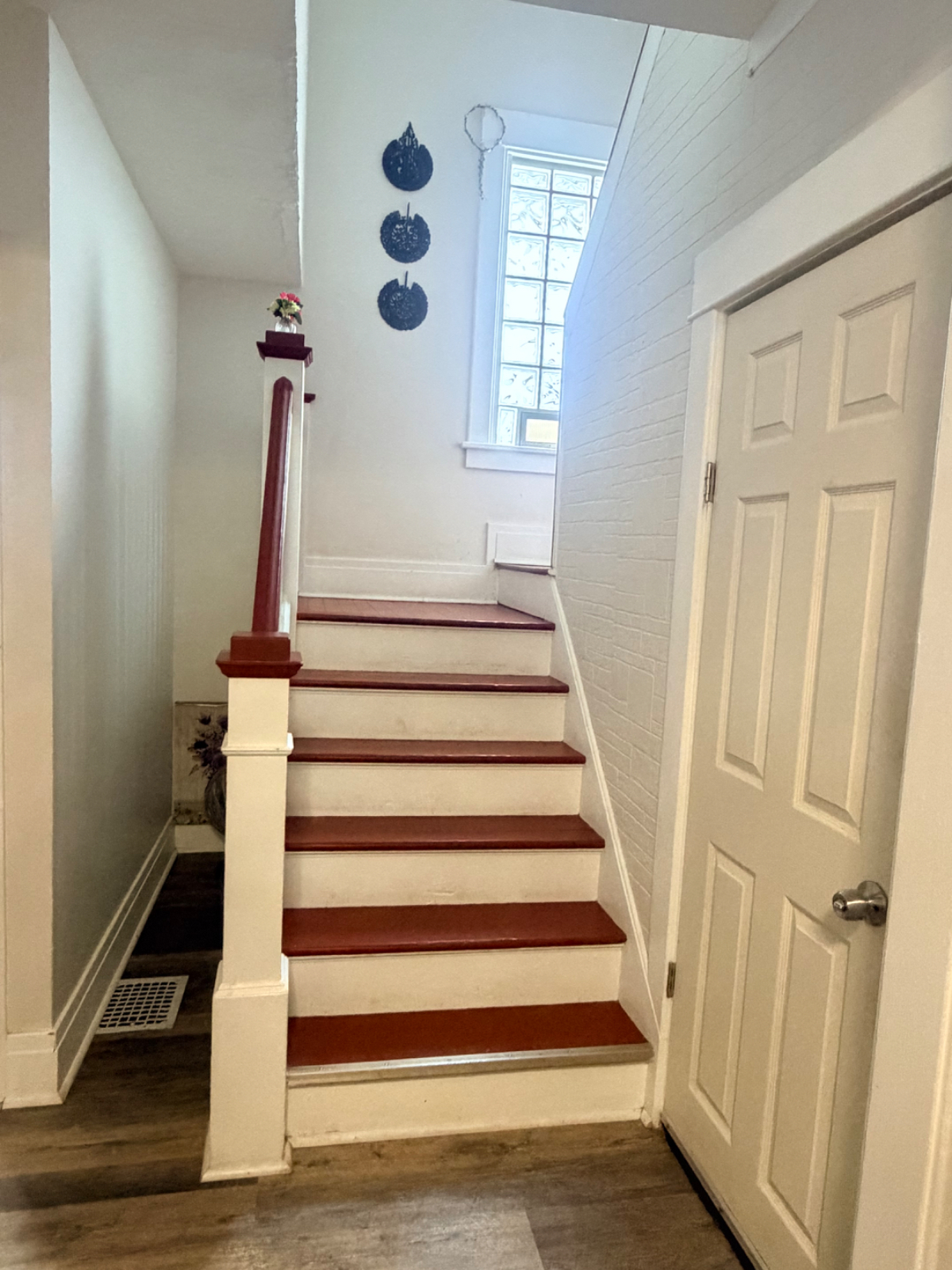 BEAUTIFUL COZY ROOM PLUS OFFICE NEAR MAJOR HOSPITALS AND INSTITUTIONS - UNIVERSITY HEIGHTS - BUFFALO - Photo 6