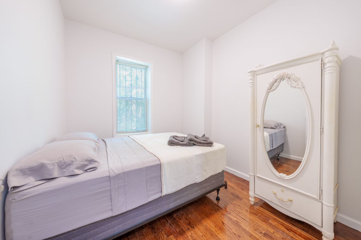 Sunny Room Near Interfaith Hospital, w/ Shared Backyard, Washer and Dryer Access - Photo 1