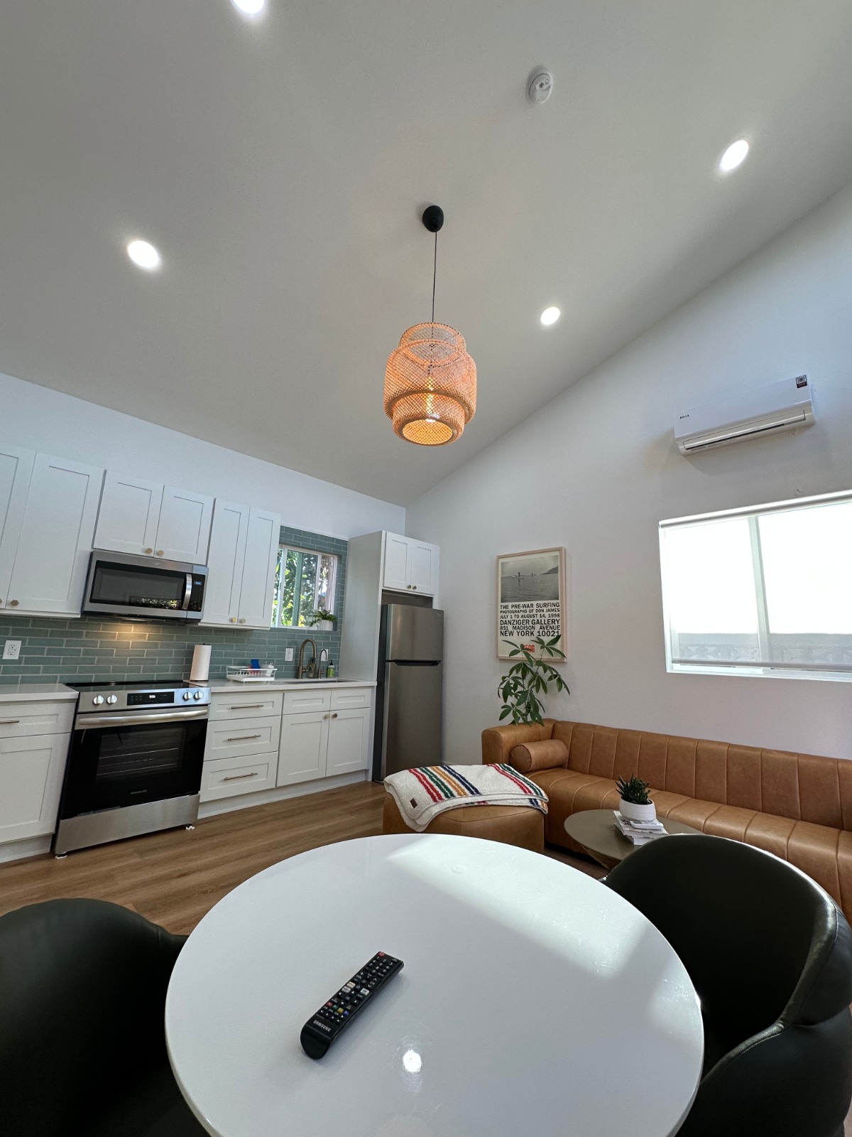 Large 1 Bedroom 1 Bath House with Loft - Photo 6
