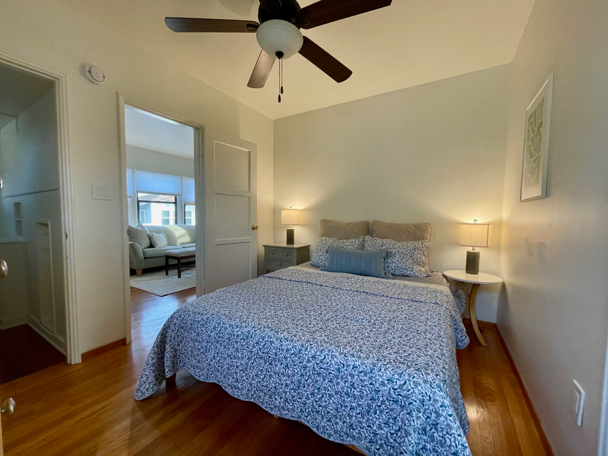 1 bed/1 bath Kensington Craftsman (2nd floor) - Photo 4