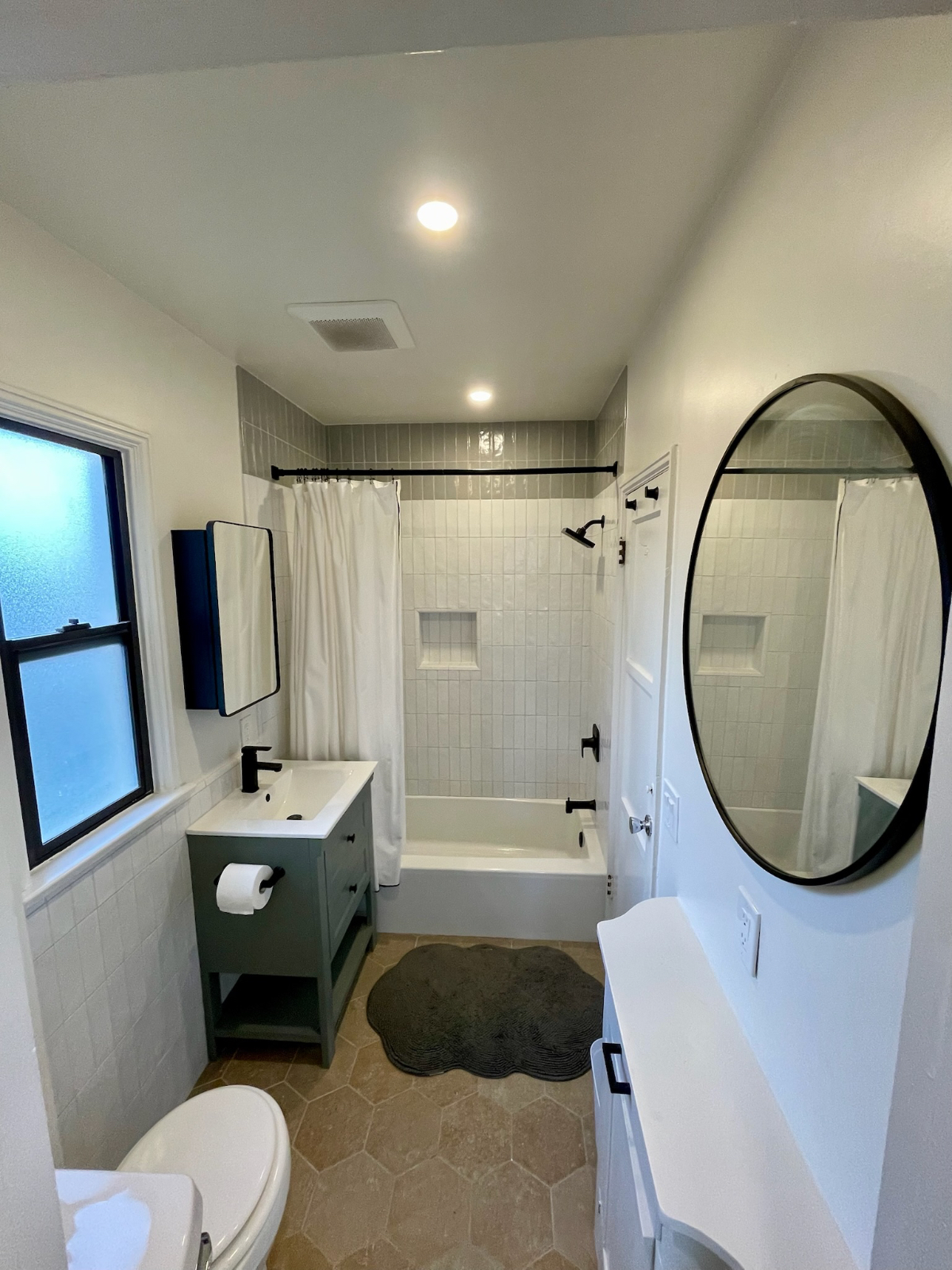 1 bed/1 bath Kensington Craftsman (2nd floor) - Photo 5