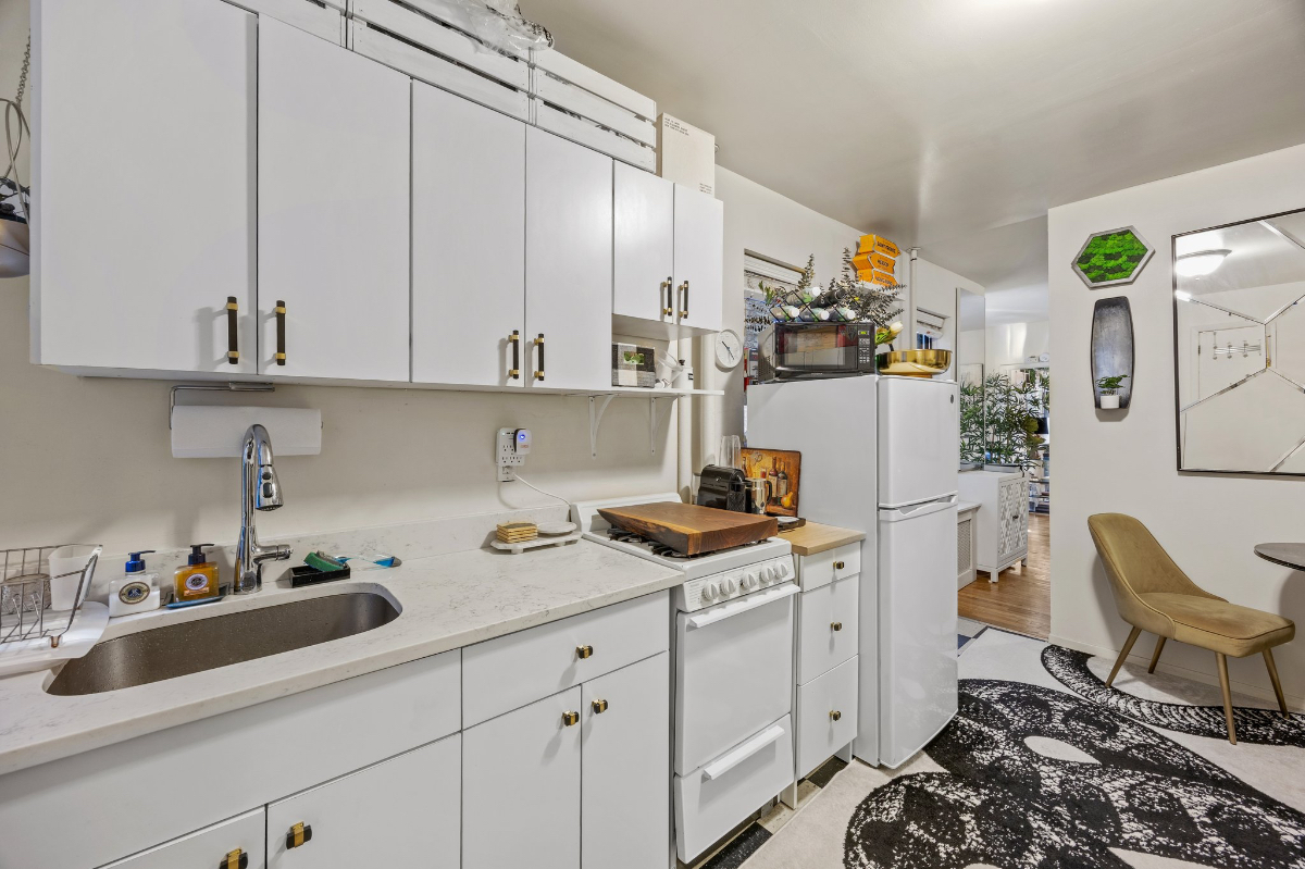Stylish West Village 1BR Apt - Photo 10