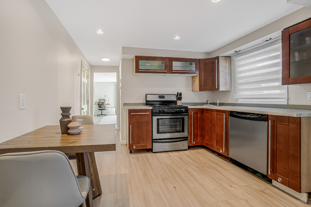 Bright One-Bedroom Apartment with Modern Comforts and Easy Access to Westwood Station - Photo 4