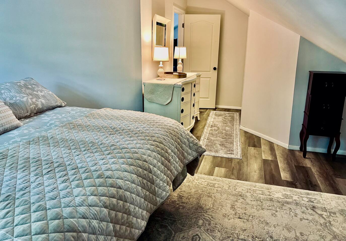 Fully Furnished Two Bedroom Apartment With Private Entrance Near Mount Peter, Greenwood Lake And War - Photo 12