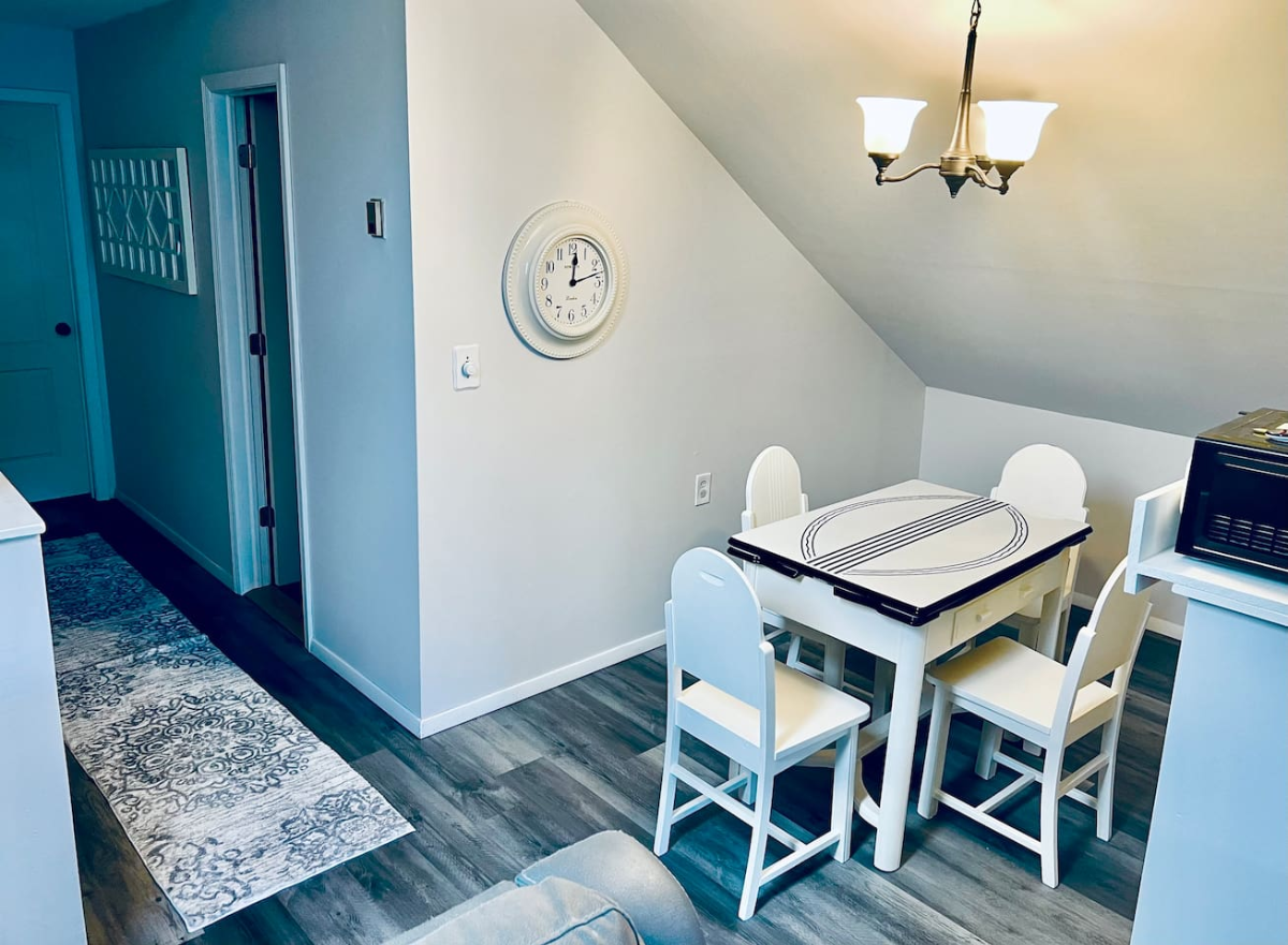 Fully Furnished Two Bedroom Apartment With Private Entrance Near Mount Peter, Greenwood Lake And War - Photo 8