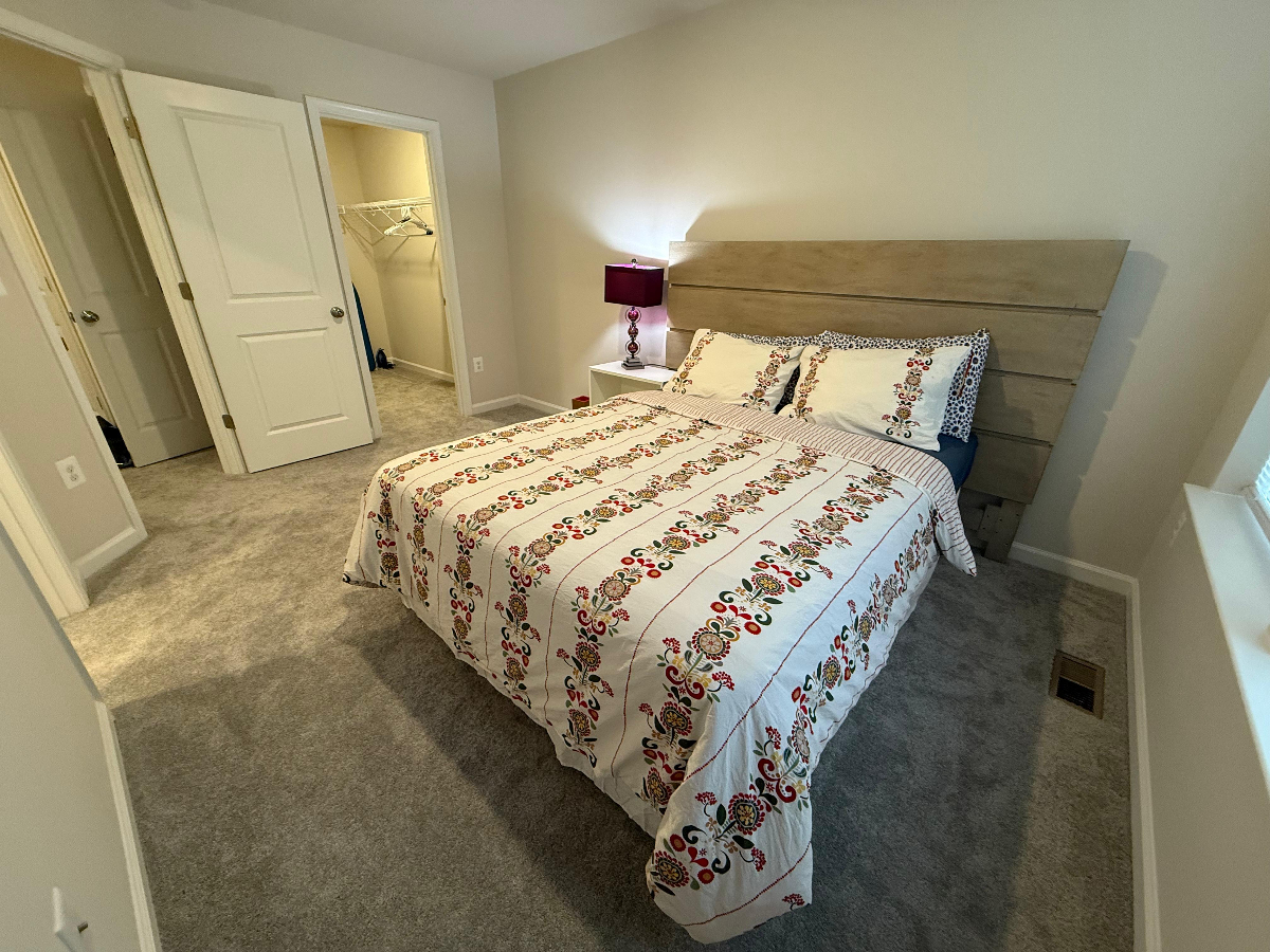 Beautiful new house near Harpers Ferry & casino welcomes you - Photo 4