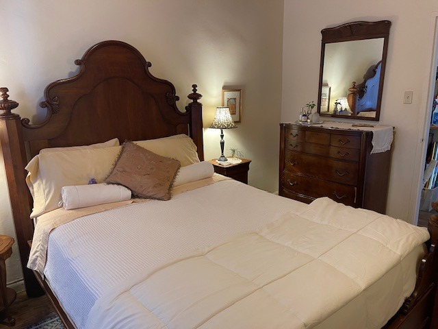 Bright Private Room on Upper West Side with Queen Bed, Steps from Central Park - Photo 1