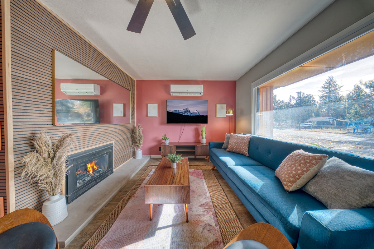 Renovated 3br/1bath in Central Bend, Modern and Clean - Photo 1