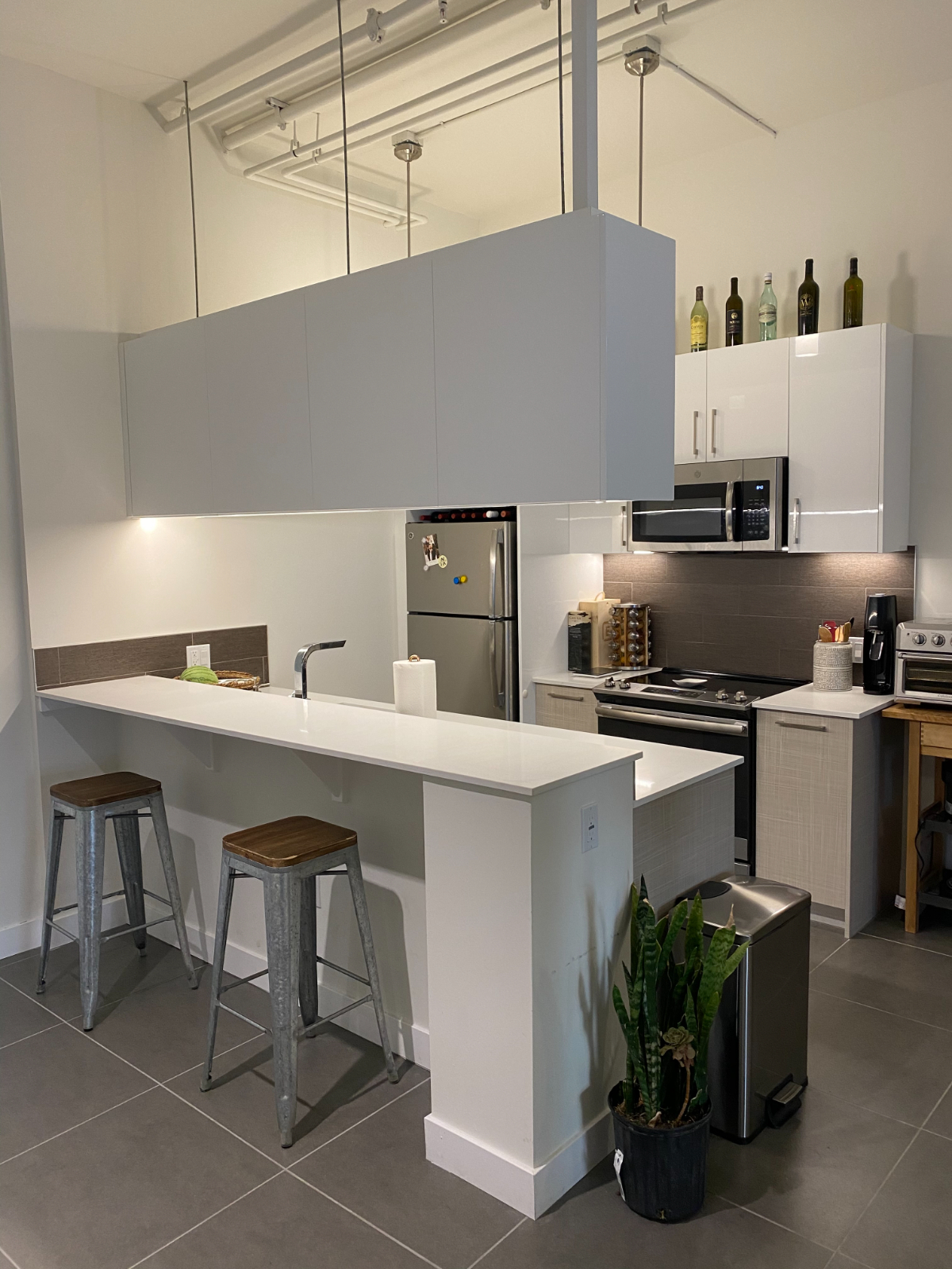 Spacious Modern Downtown LA Condo with Rooftop Amenities - Photo 3