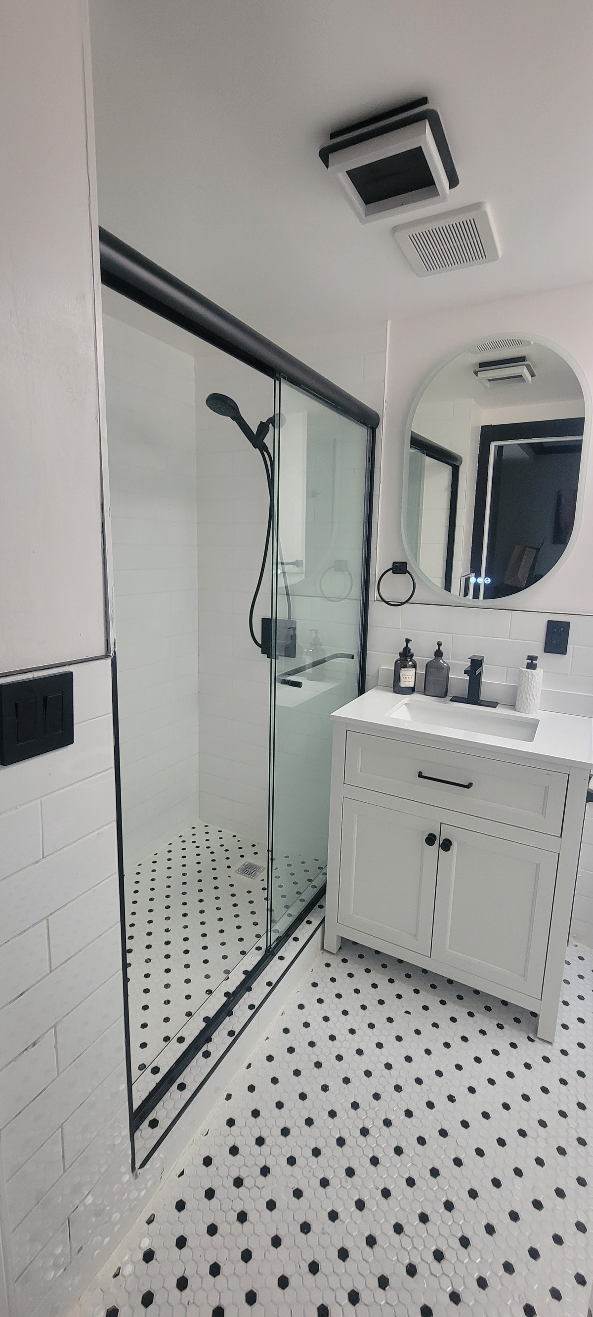 Newly renovated Cozy 1 bdr Apartment - Photo 6