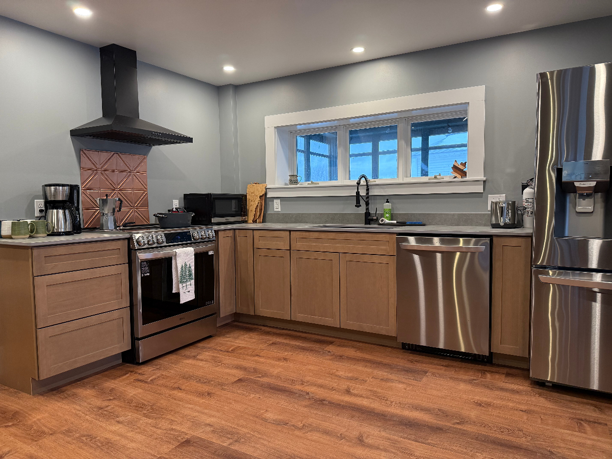 Traveler Haven in St. Albans - Lakeside 30+ Day Rental Near NMC & UVMMC - Photo 5