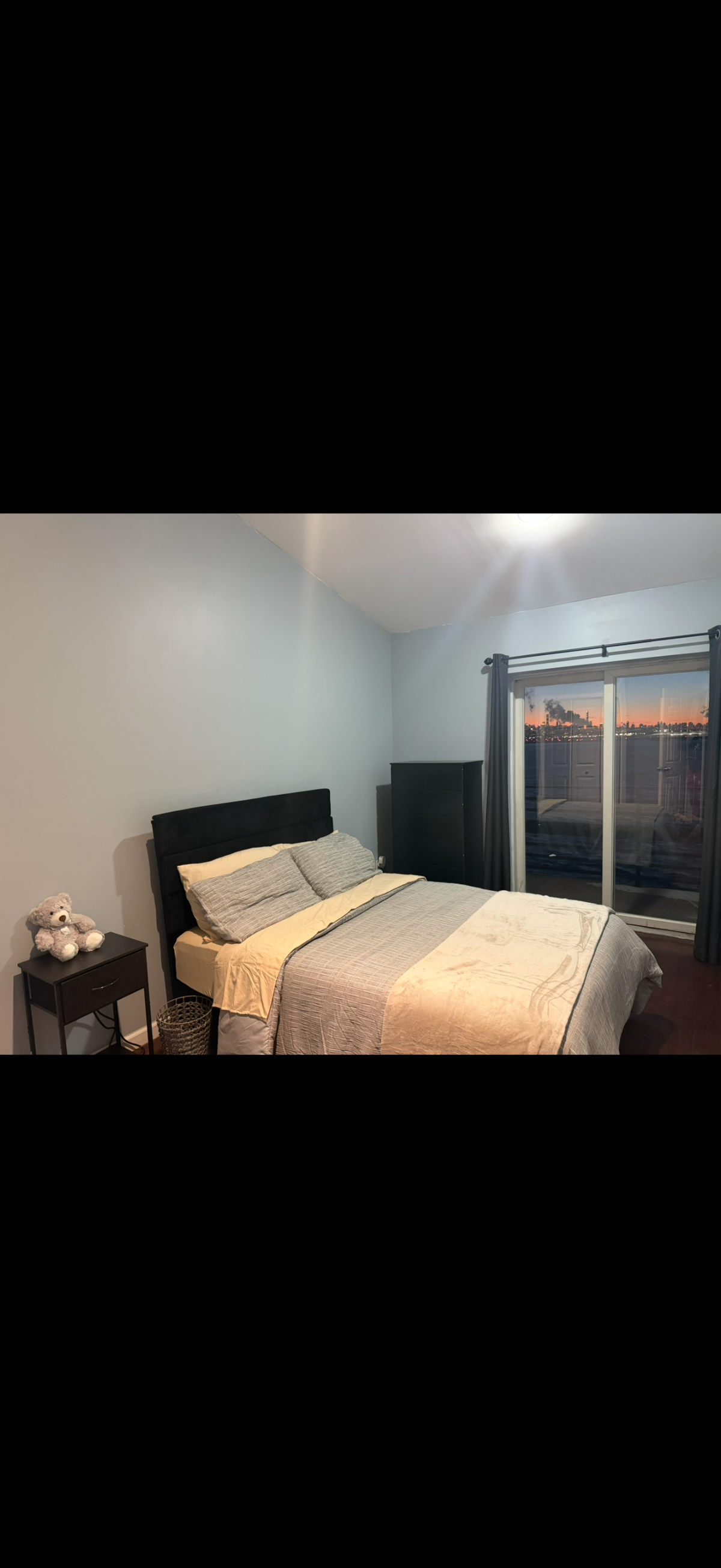 Room for rent - Skyline balcony room - Photo 4