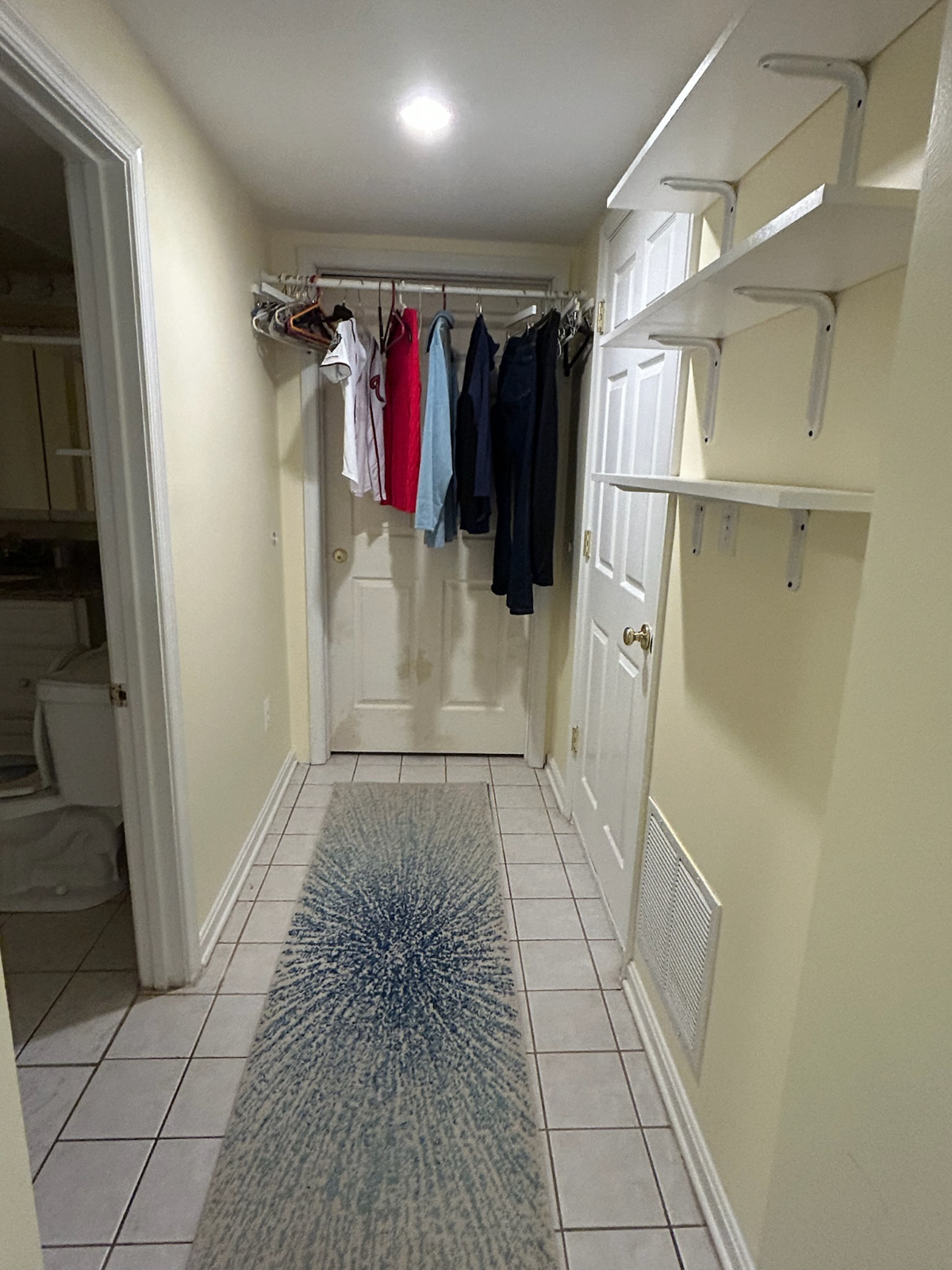 Comfy studio in leafy Glover Park - best of all worlds location near hospitals, restaurants, shops a - Photo 10