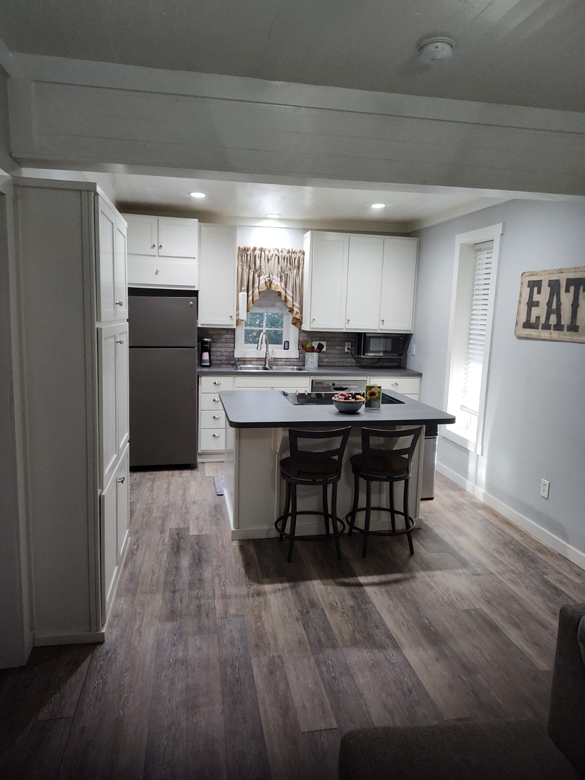 Home away from home - Photo 5