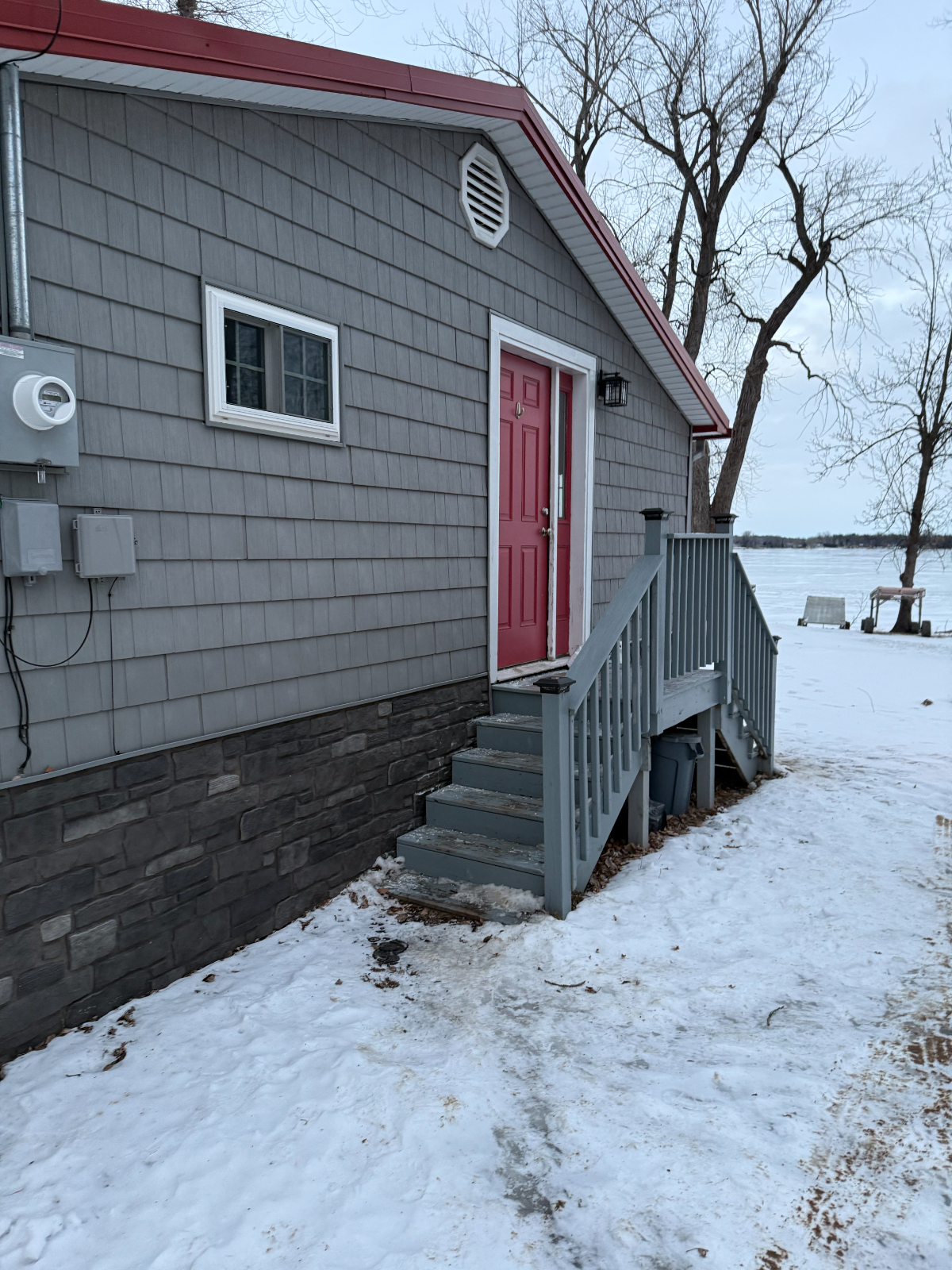 Lakefront Cottage on Lake Champlain - 15 minutes from downtown Plattsburgh - Photo 4