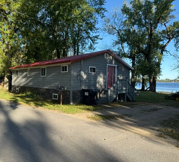 Lakefront Cottage on Lake Champlain - 15 minutes from downtown Plattsburgh - Photo 9