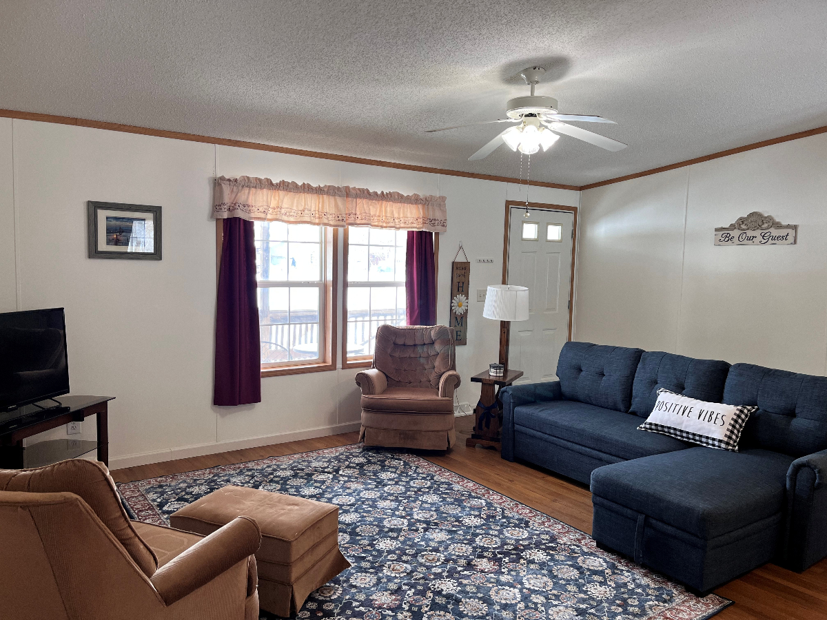 Quiet home near Taughannock Falls - Photo 2