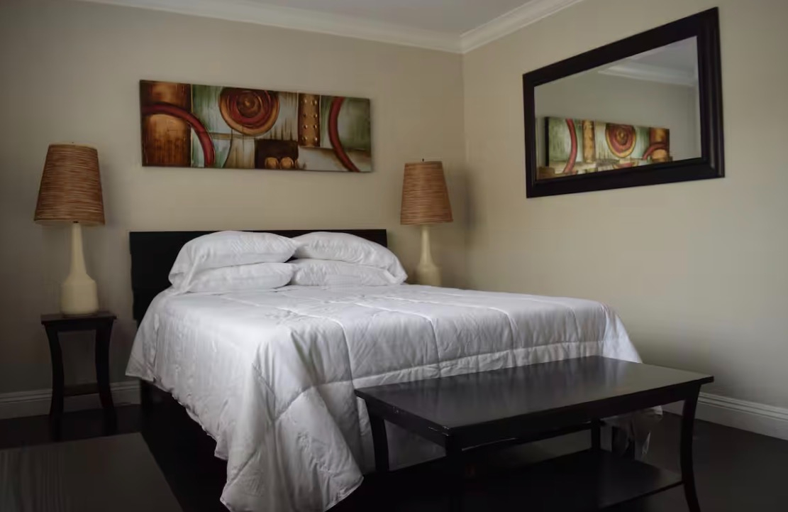 Private Room with Shared Bathroom in South San Jose - Photo 1
