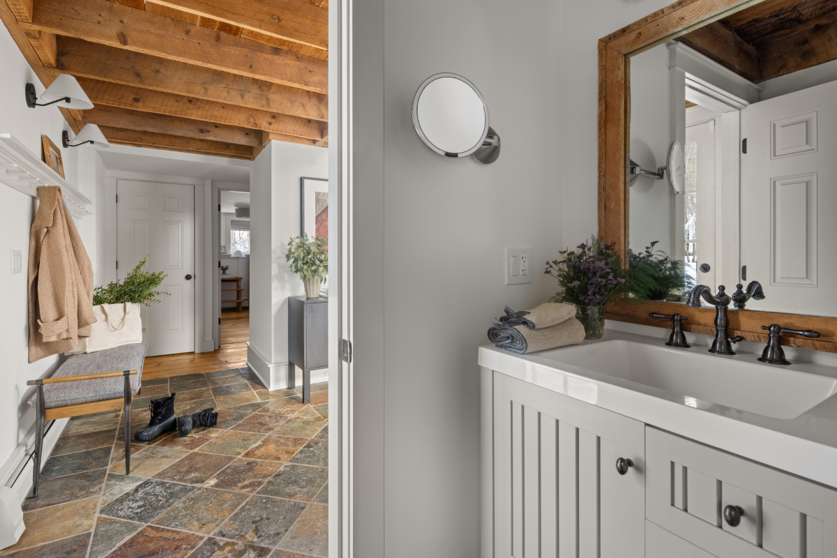 Designer-Restored 1870 Retreat  25 Min to Dartmouth-Hitchcock - Photo 9