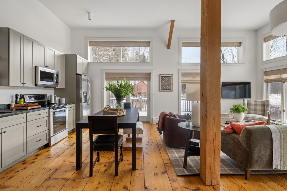 Designer-Restored 1870 Retreat  25 Min to Dartmouth-Hitchcock - Photo 6