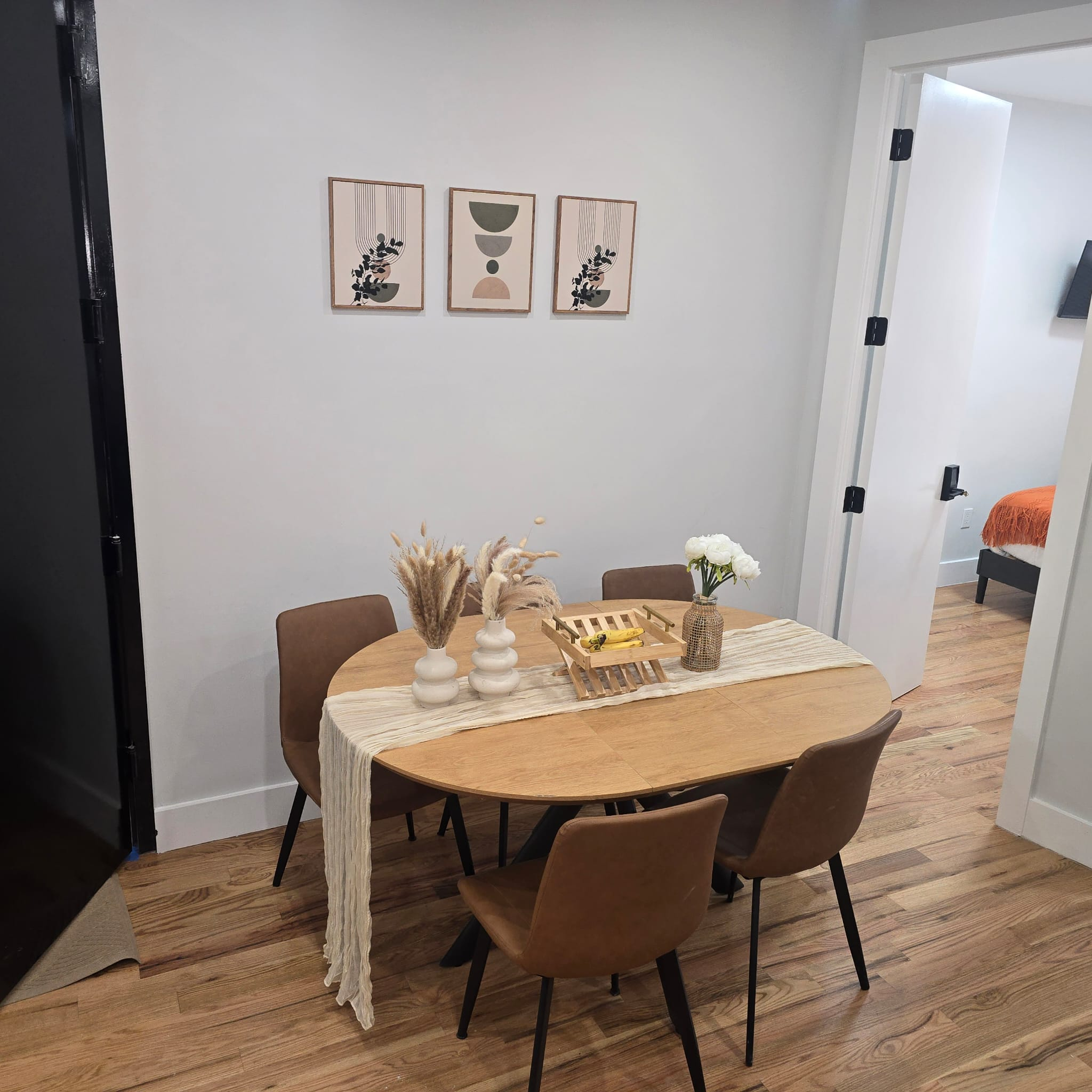 Apt 3 Rm 2 - Private room, Fast Wi-Fi & W/D near Train - Photo 12
