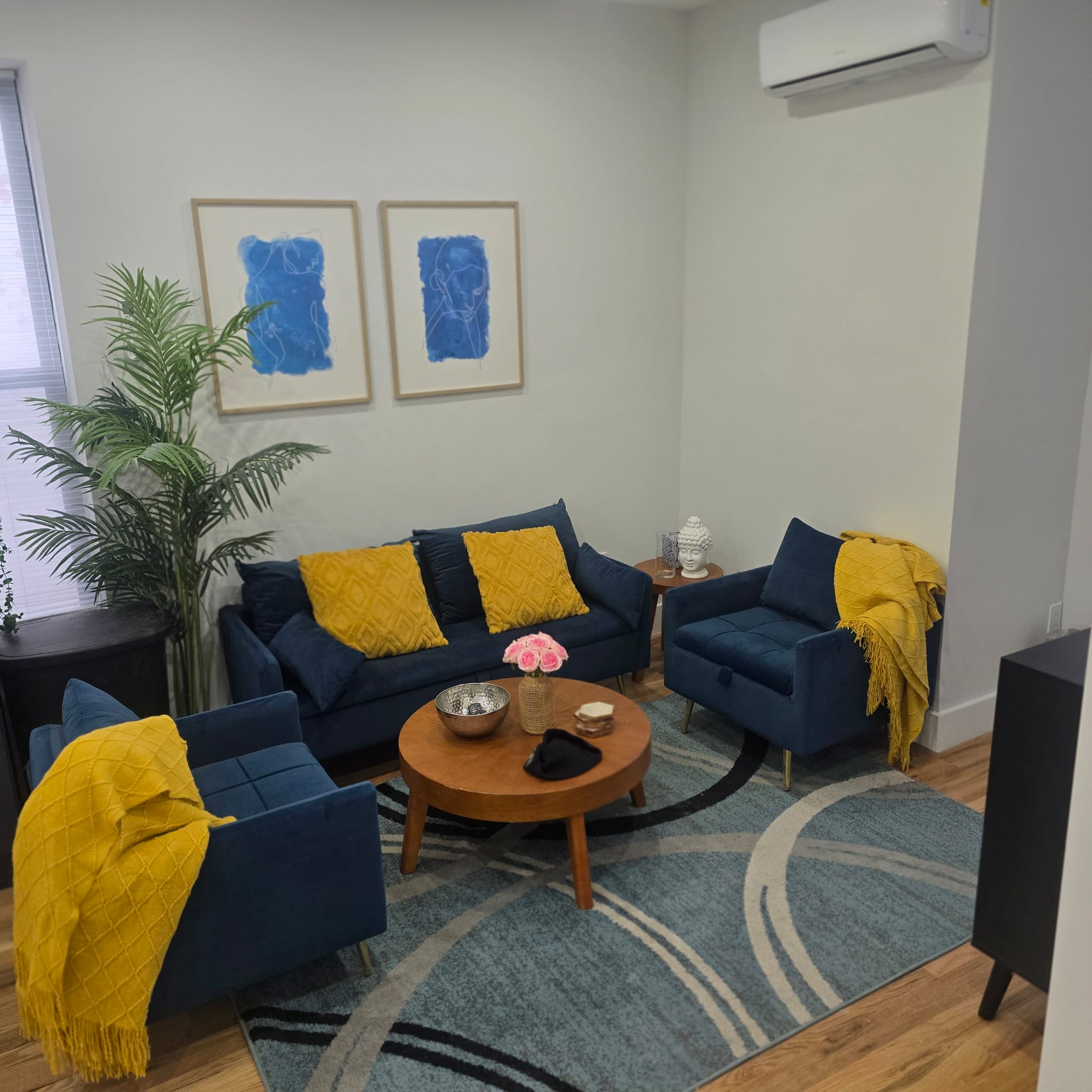 Apt 3 Rm 2 - Private room, Fast Wi-Fi & W/D near Train - Photo 11