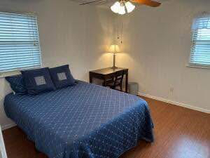 Full 3BR House (Utilities & internet included) - Photo 2