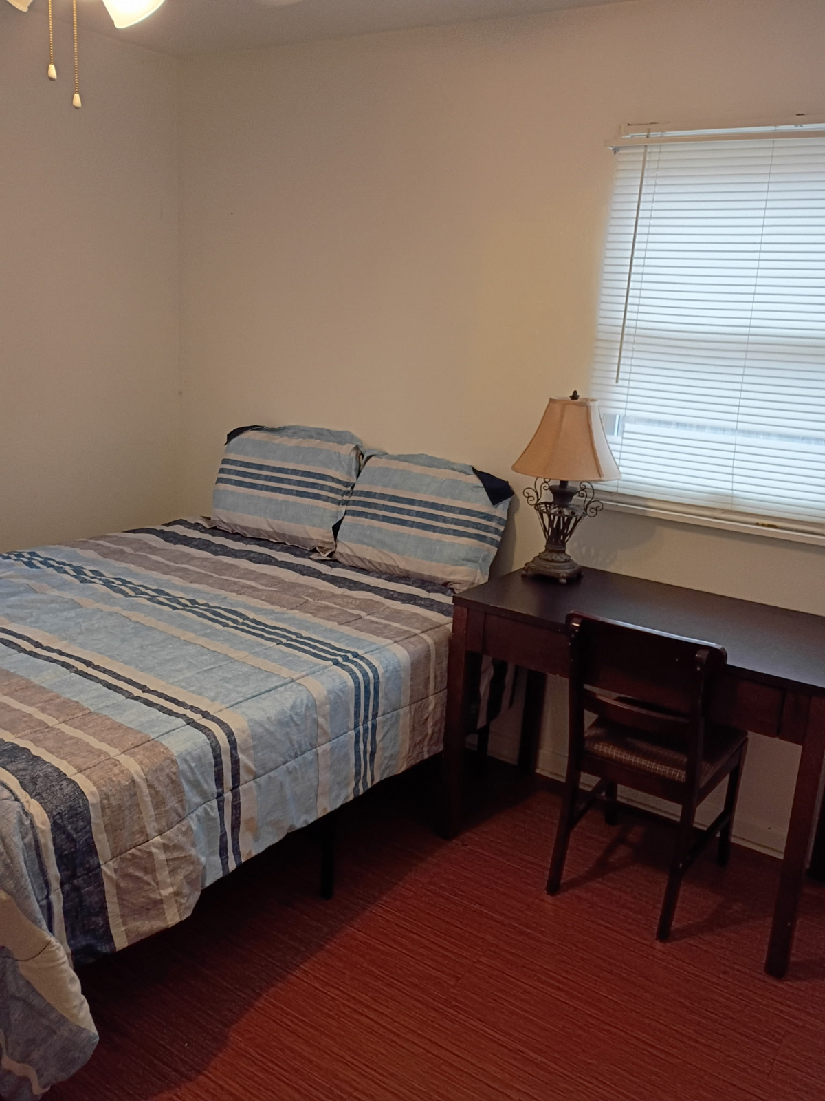 Full 3BR House (Utilities & internet included) - Photo 4