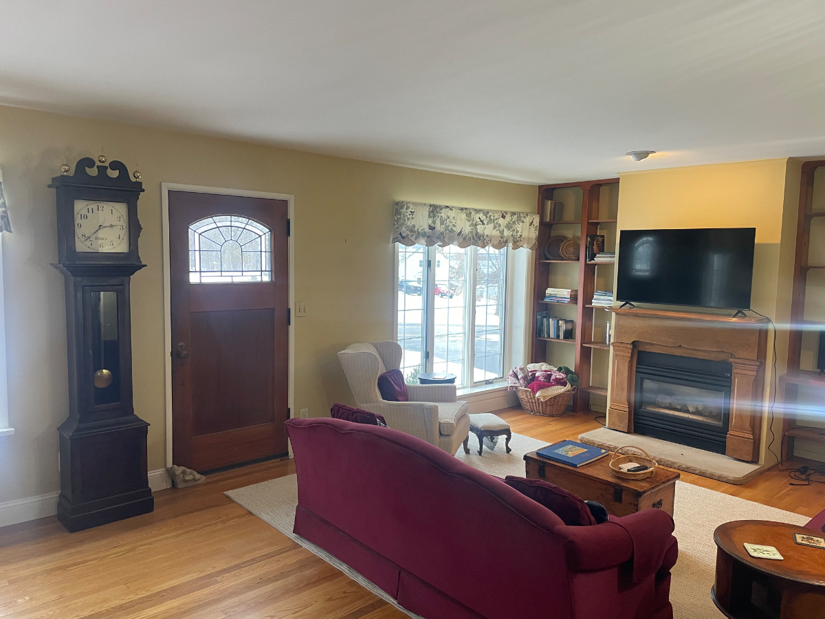 Relaxing Lakeside Retreat with Beach Access - Photo 5