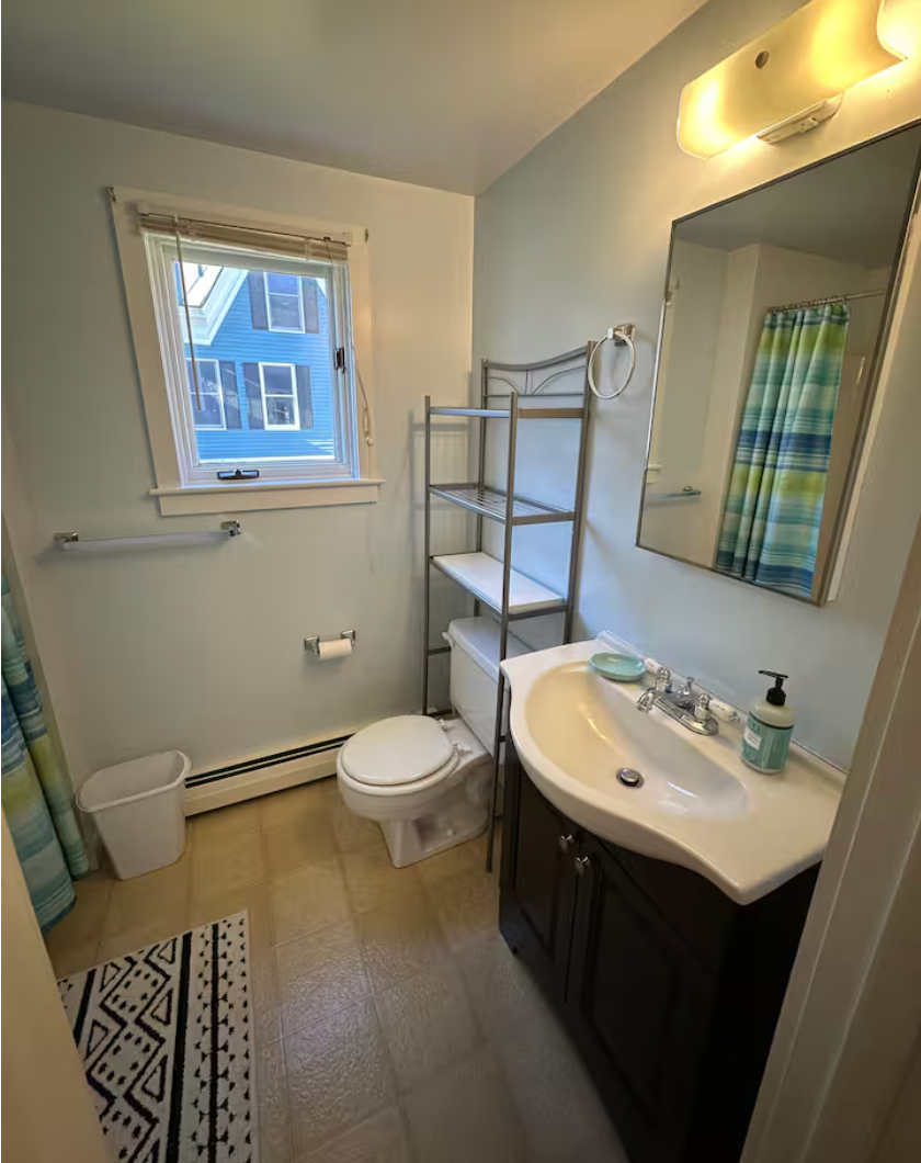 Cozy Fully Furnished 1BR in Ludlow Village Downtown - Photo 8