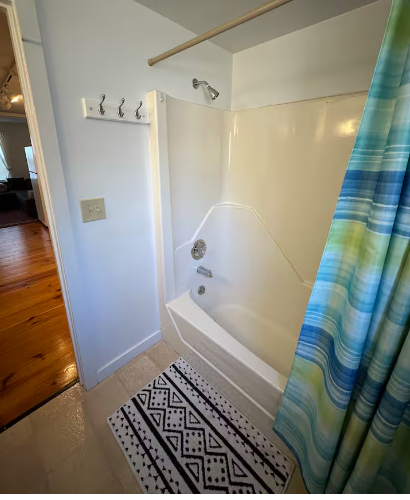 Cozy Fully Furnished 1BR in Ludlow Village Downtown - Photo 9