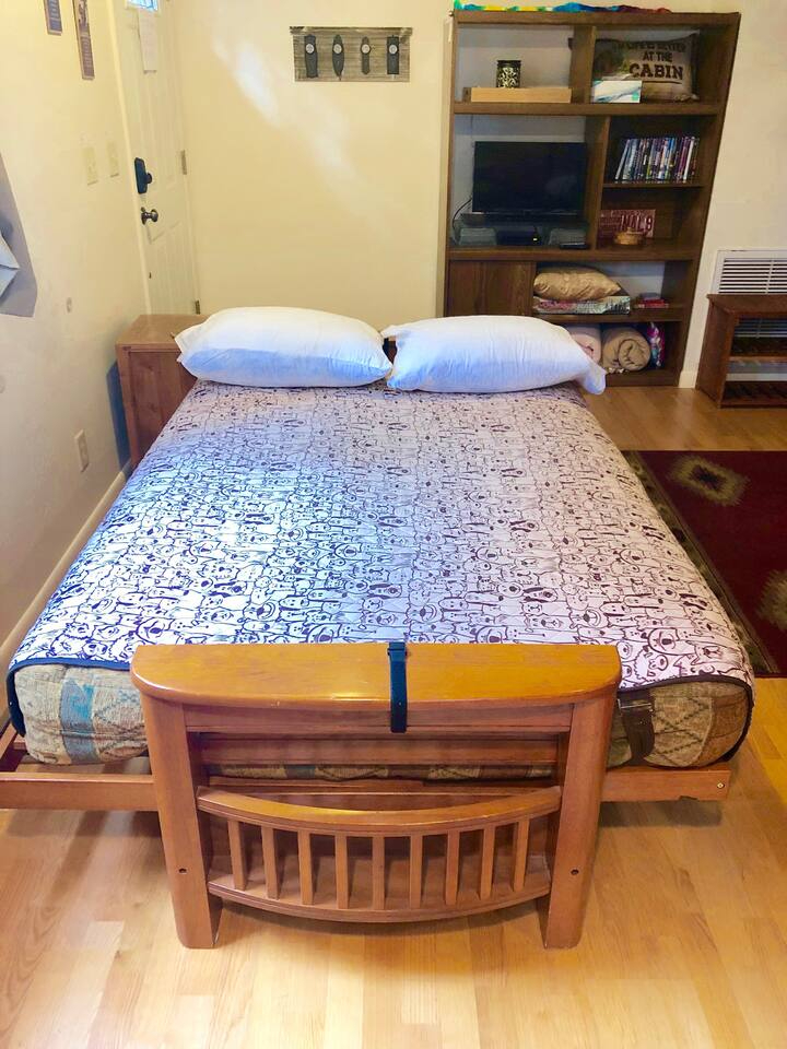 Charming Forest Studio Offering Relaxed Living Just Minutes From Downtown Flagstaff And Major Hospit - Photo 9