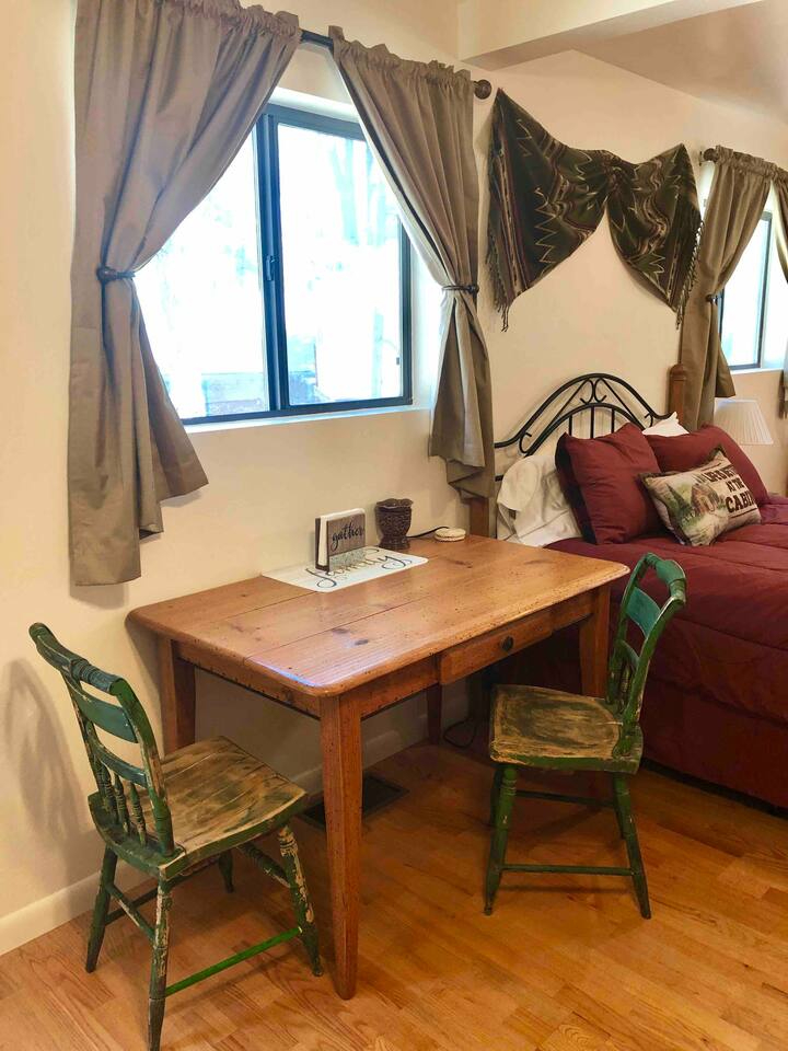 Charming Forest Studio Offering Relaxed Living Just Minutes From Downtown Flagstaff And Major Hospit - Photo 6