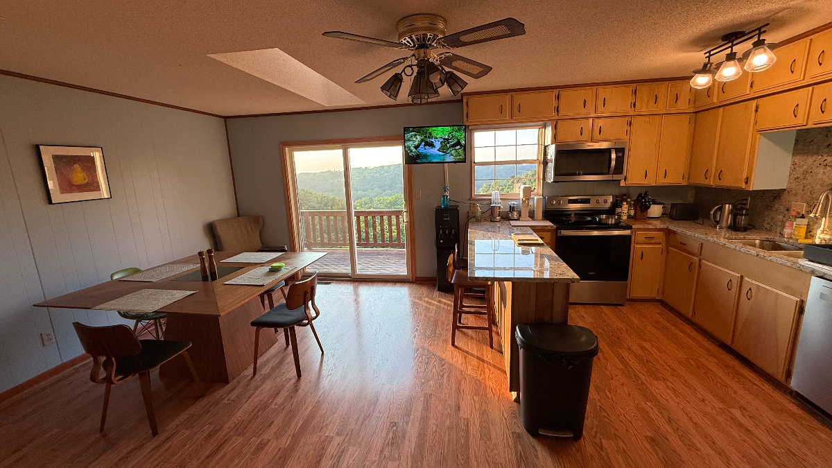 Riverdale - a peaceful, forest retreat with stunning views near historic Harpers Ferry. - Photo 6