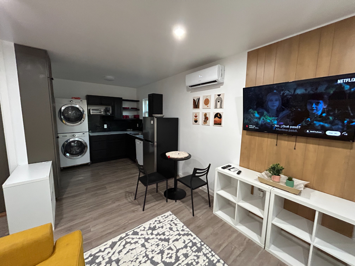 Fully Furnished Mid-Term Rental, Quiet, Comfortable & Move-In Ready - Photo 7