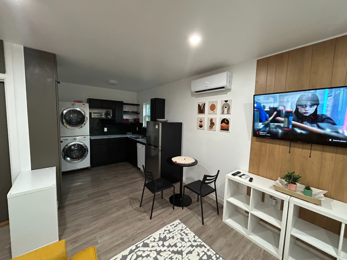Fully Furnished Mid-Term Rental, Quiet, Comfortable & Move-In Ready - Photo 10