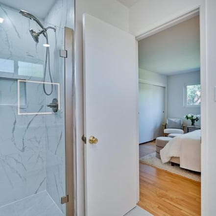 Master Bedroom (1 Bed 1 Private Bath) - Photo 6