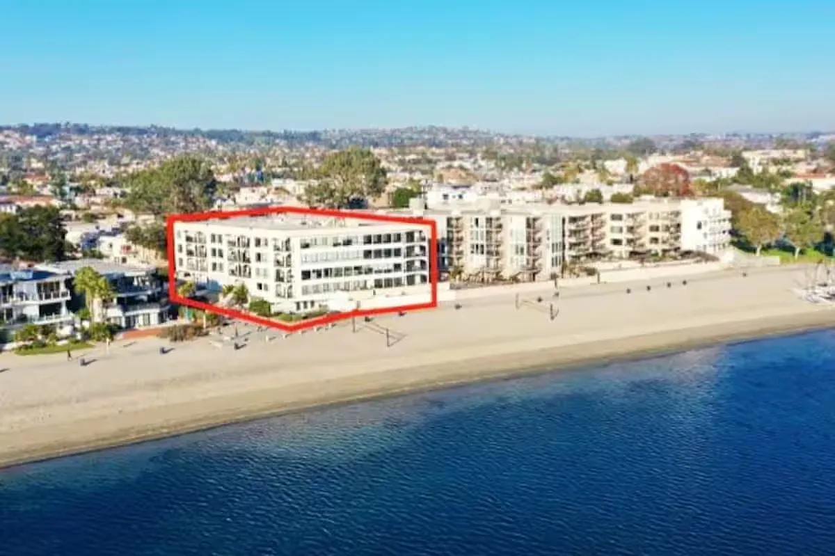 Waterfront condo with Parking, Jacuzzi & Walk to beach - Photo 2