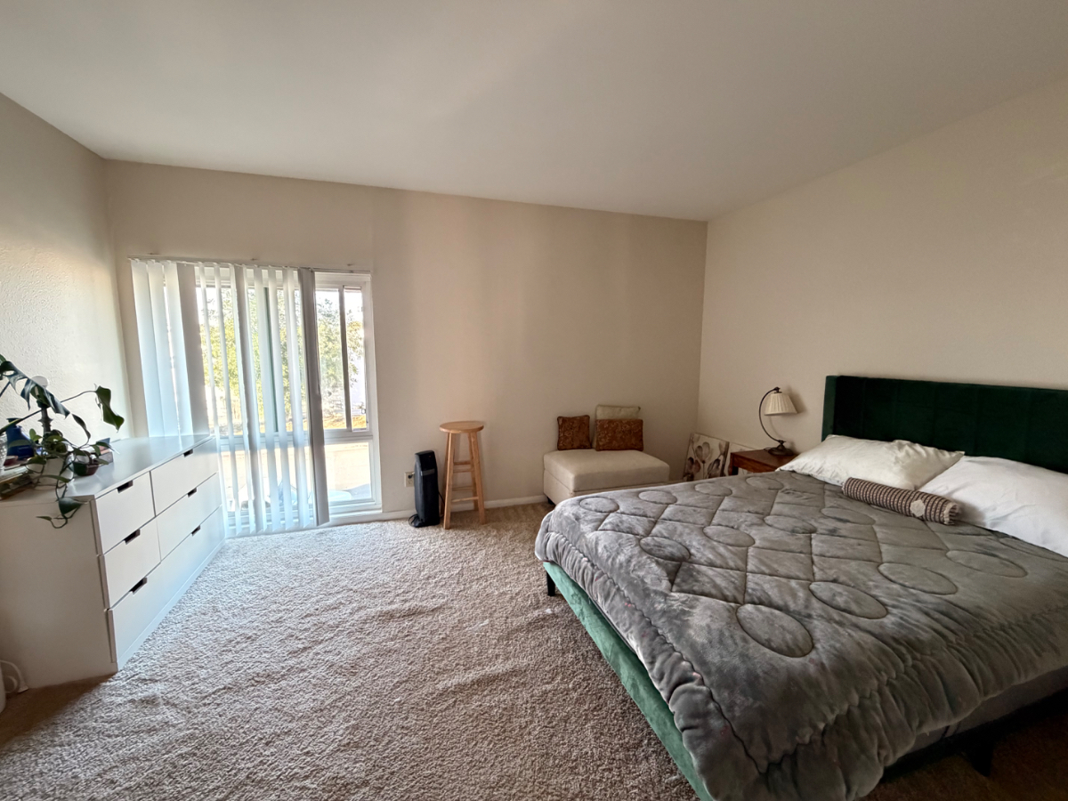 Cozy Condo in Clairemont - Photo 3