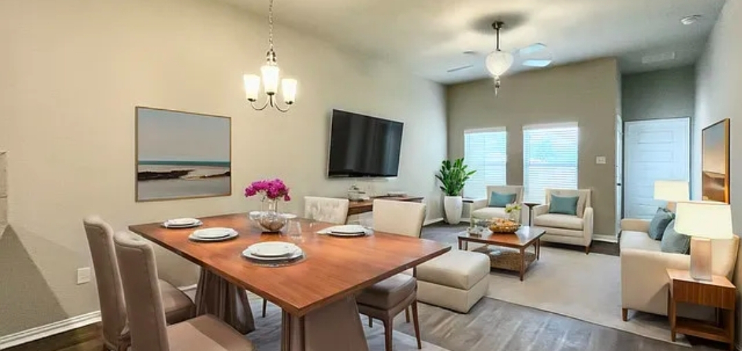 Housing Veteran-Owned Luxury Private Master Suite Near Hospitals, Fort Sam and Randolph AFB - Photo 2