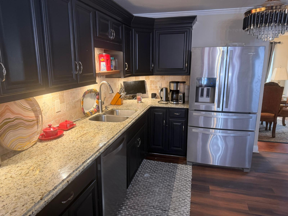 Charming Private Rooms in Spacious Shared Home with Pool and Ample Parking -- All Included Room 1 - Photo 8