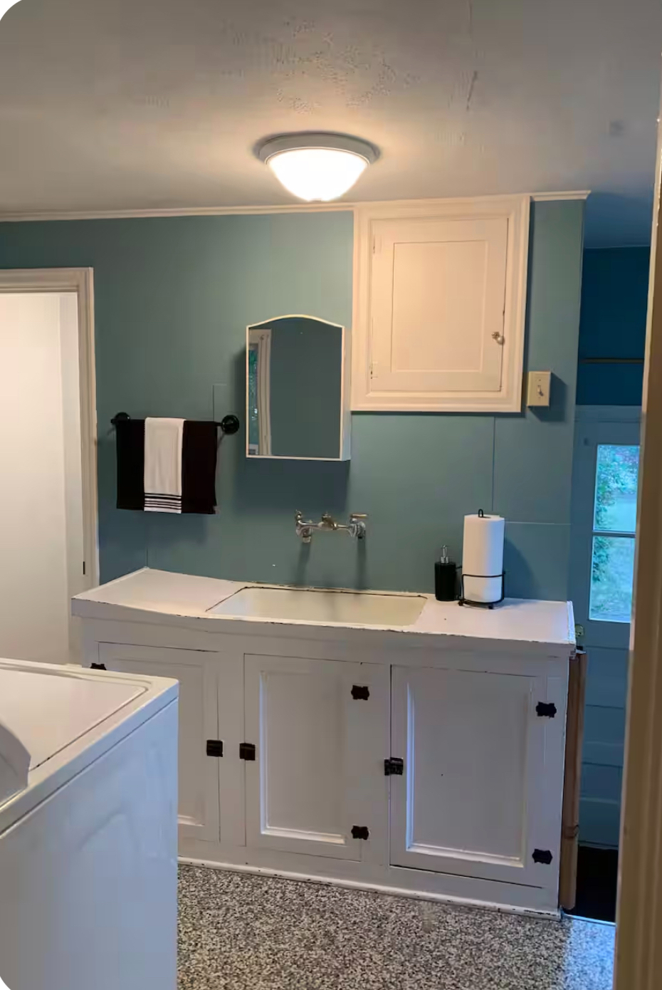 Charming Home- Downtown Cody - Quiet Neighborhood- Great Location - Photo 8