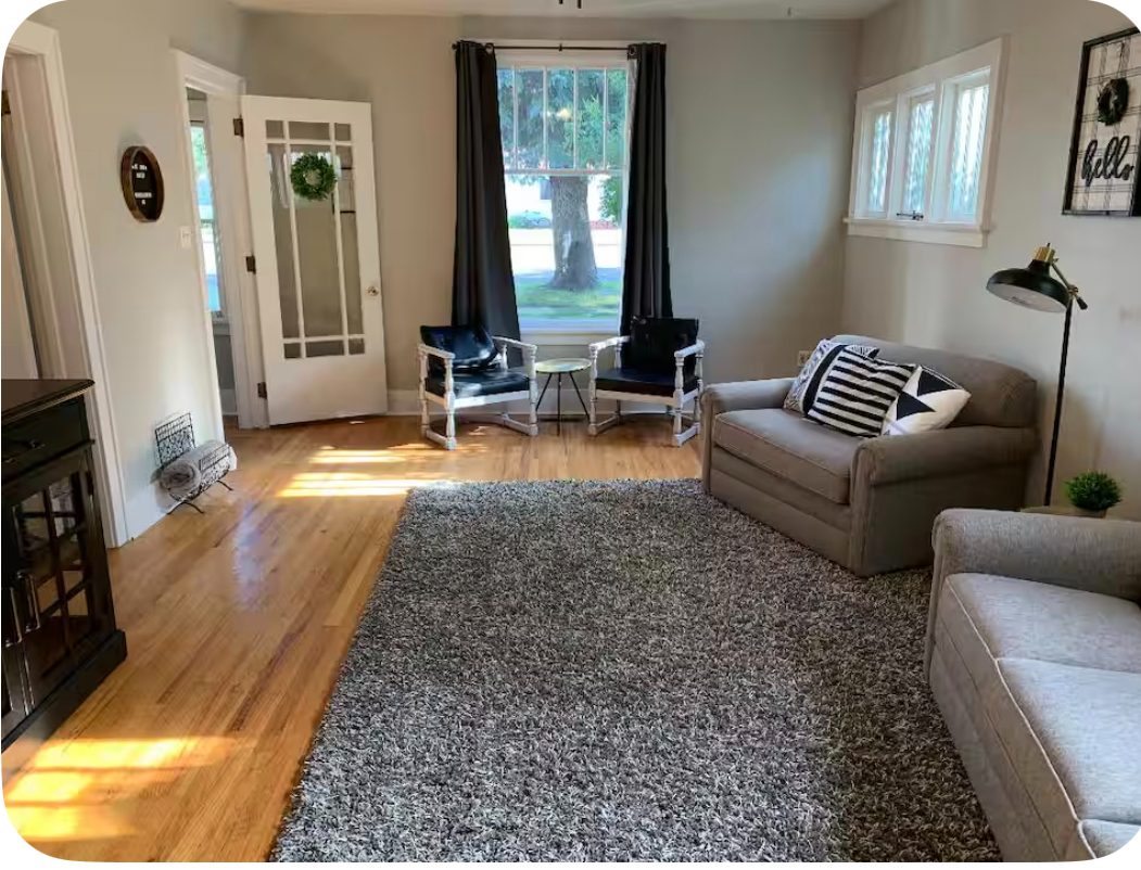 Charming Home- Downtown Cody - Quiet Neighborhood- Great Location - Photo 1