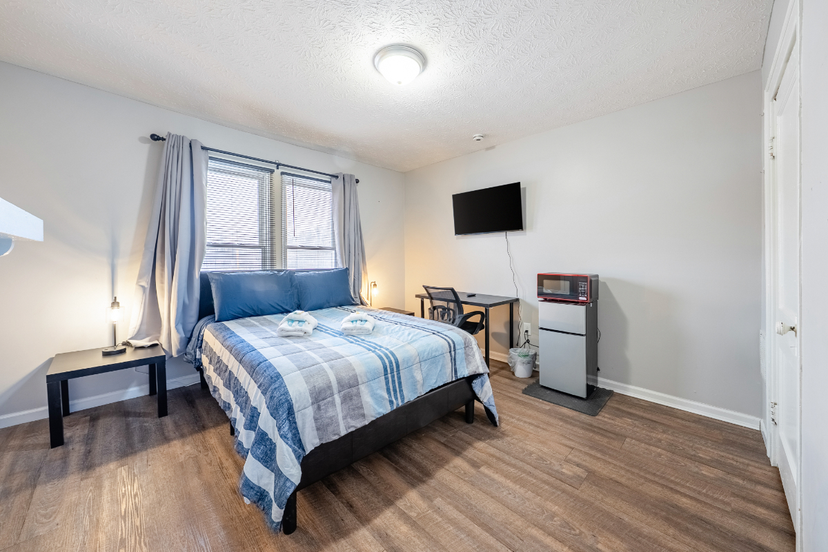 Comfortable Room near OU East Hospital