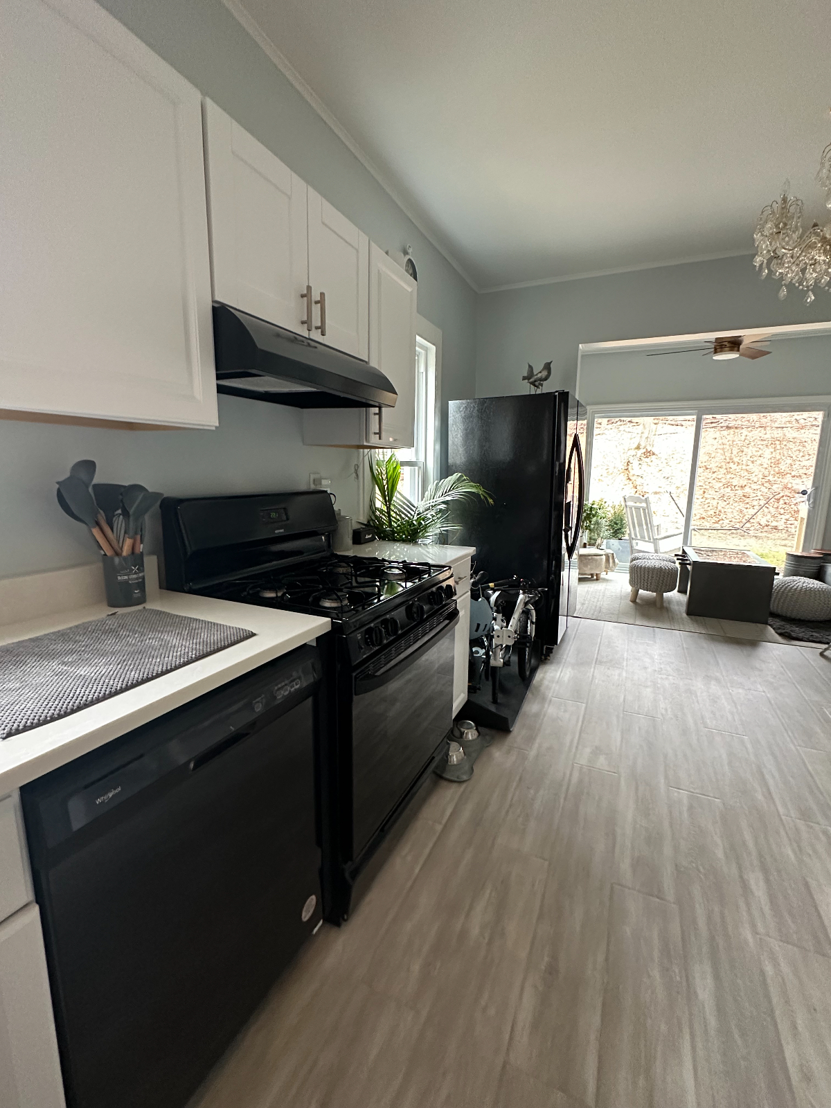 1 Bedroom Apartment in Lovely Lake House - Photo 8