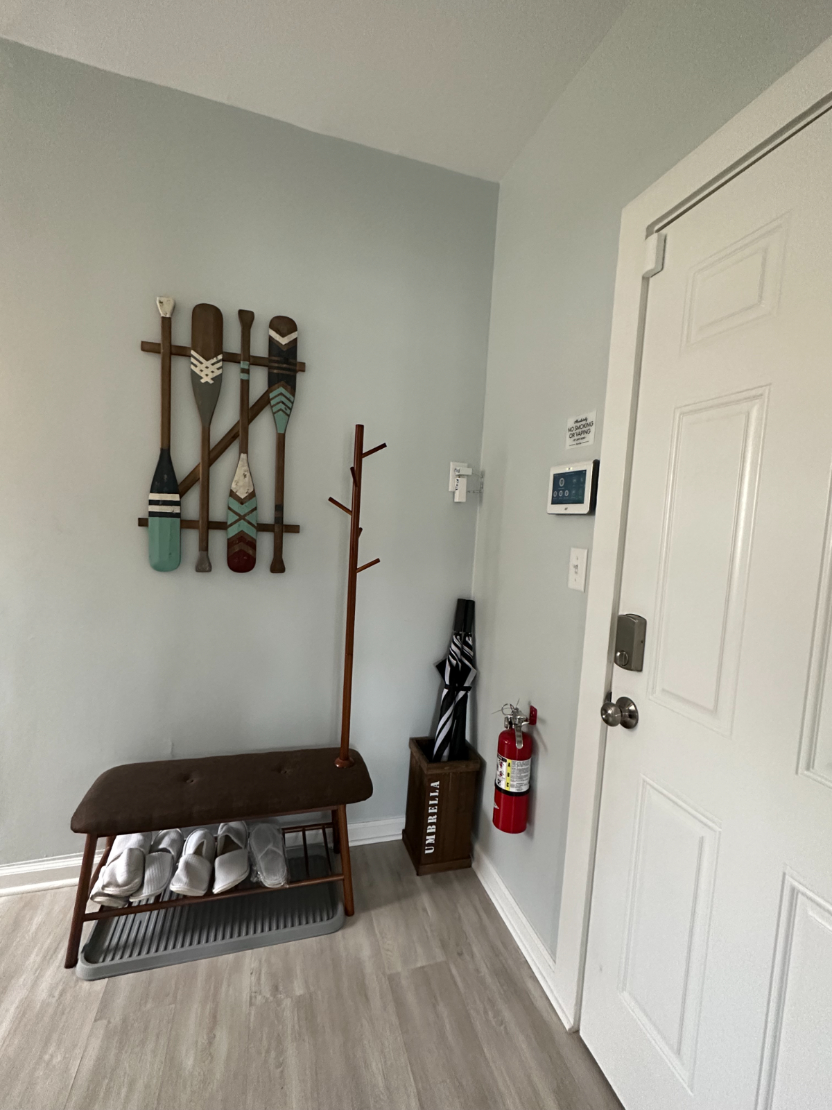 1 Bedroom Apartment in Lovely Lake House - Photo 10